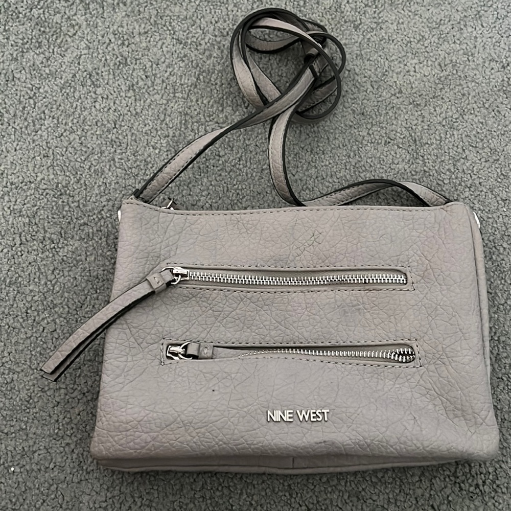 *NEW* Nine West Gray crossbody bag!